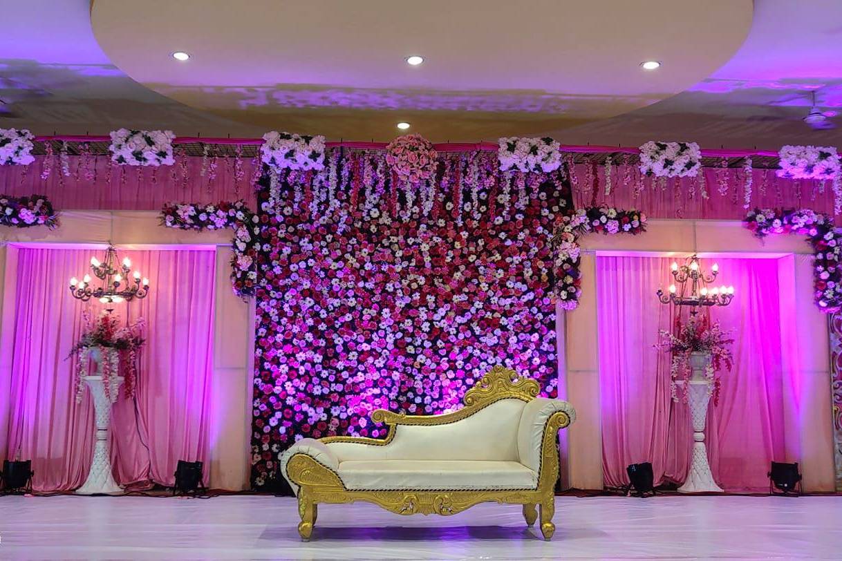 Decorator Image